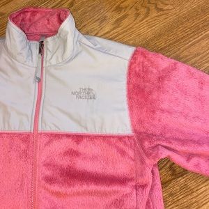 The NorthFace Pink soft Denali jacket